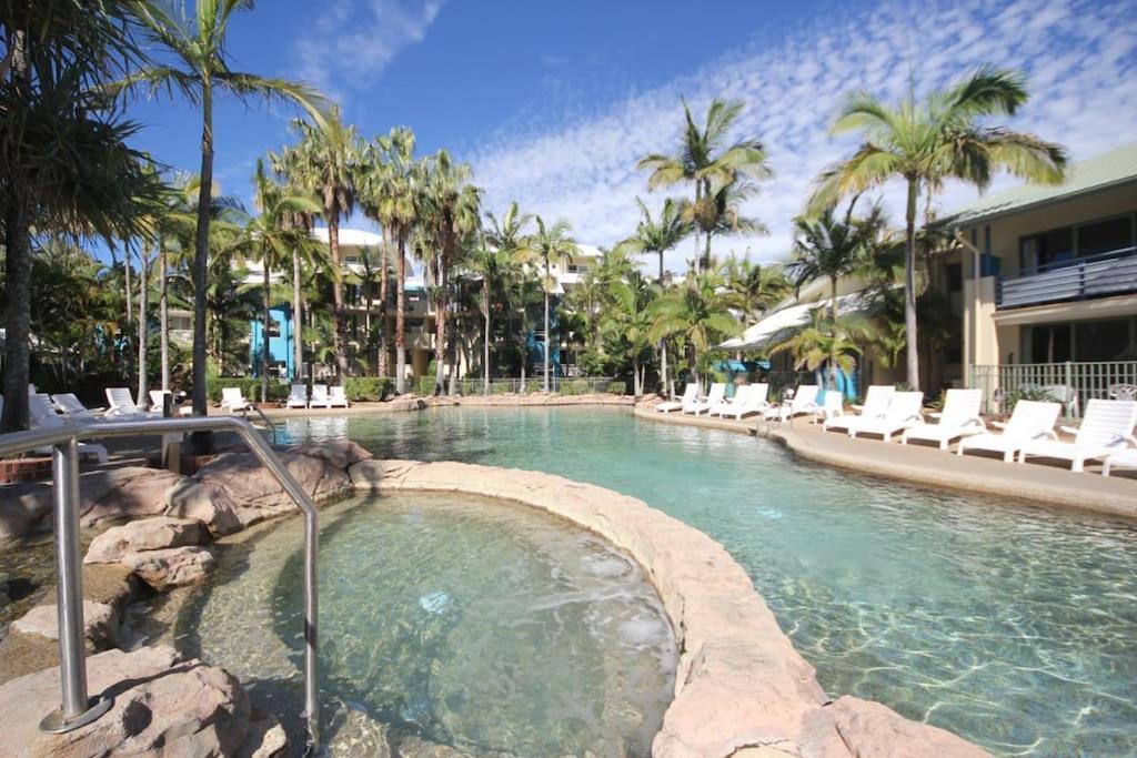 Diamond 6 Gold Coast
